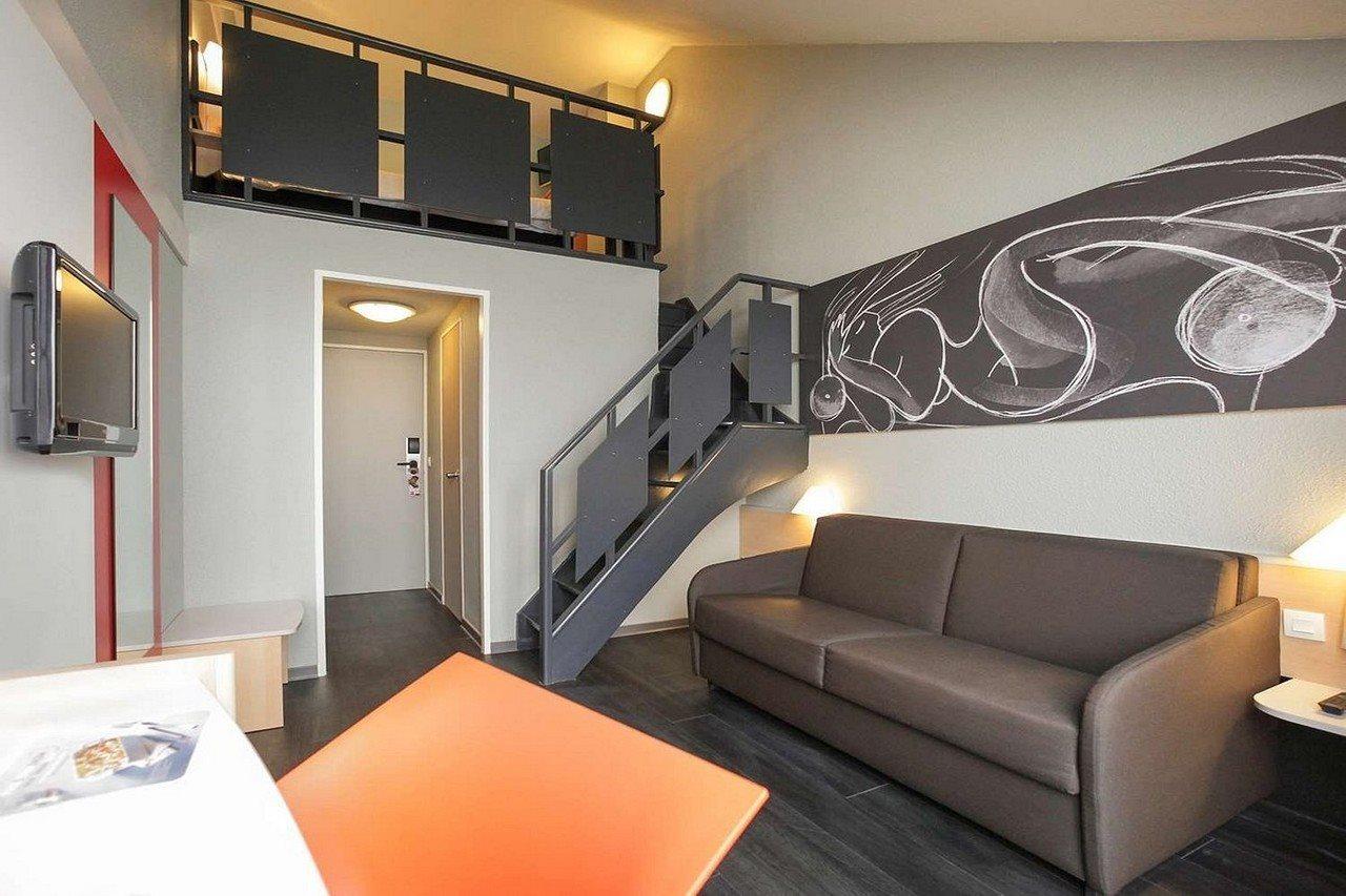 Ibis Port De Plaisance 3*